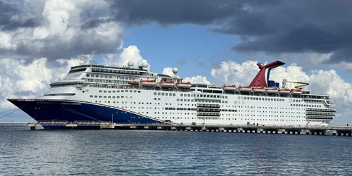 Carnival Paradise - Carnival Cruise Line
