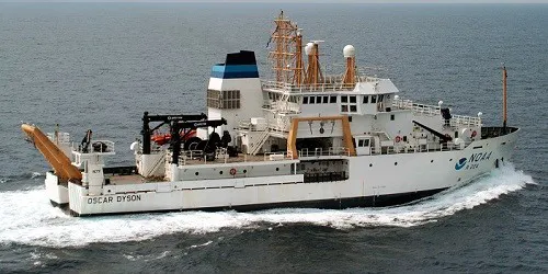 Live real-time research ship tracking of Oscar Dyson from National Oceanic and Atmospheric Administration