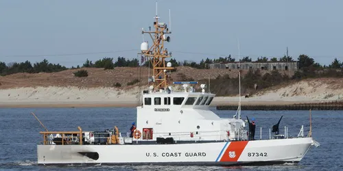 Live real-time military ship tracking of CGC Shrike from United States Coast Guard