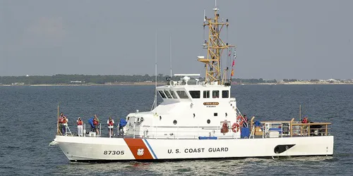 Live real-time military ship tracking of CGC Stingray from United States Coast Guard