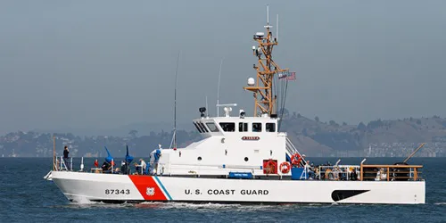 Live real-time military ship tracking of CGC Tern from United States Coast Guard