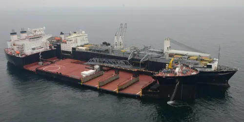 Live real-time tracking of military expeditionary transfer dock USNS Montford Point from the United States Navy Military Sealift Command