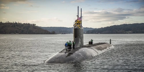 Live real-time military ship tracking of USS Connecticut from United States Navy