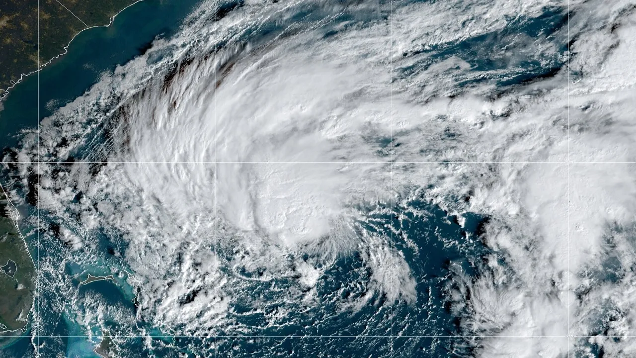 Category 1 Hurricane Nicole (2022) - Historical Storm Tracking